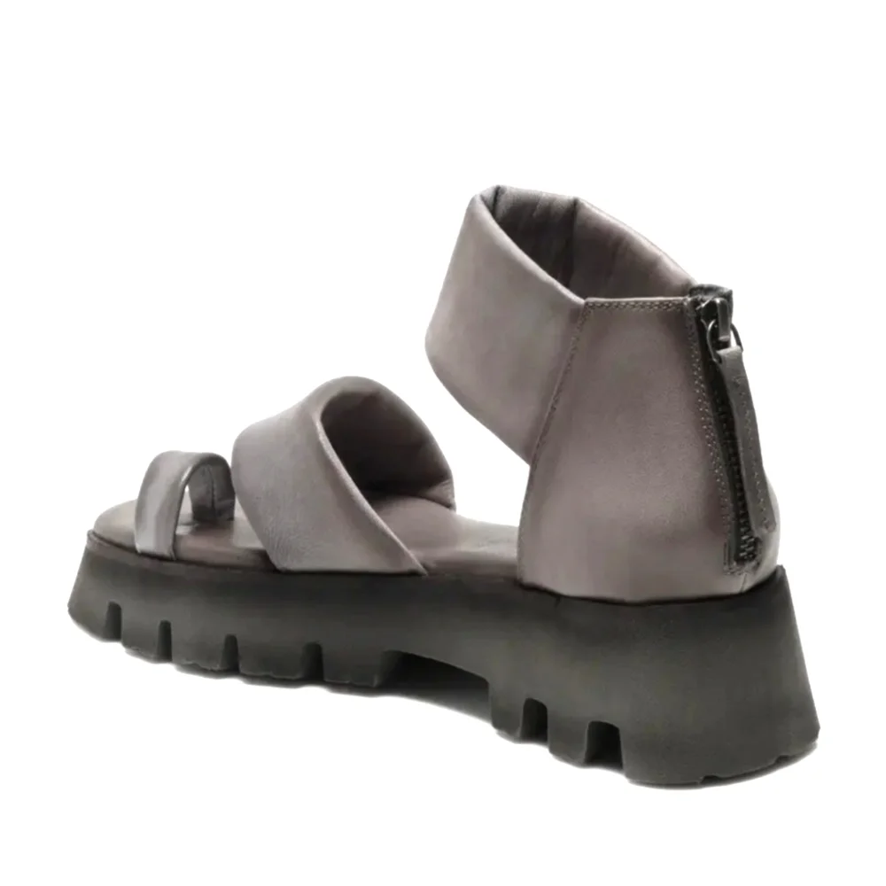 NOWT Platform silhouette Maddox Lug Sole Sandals. EU 9.5.(10.5  inch hill to…